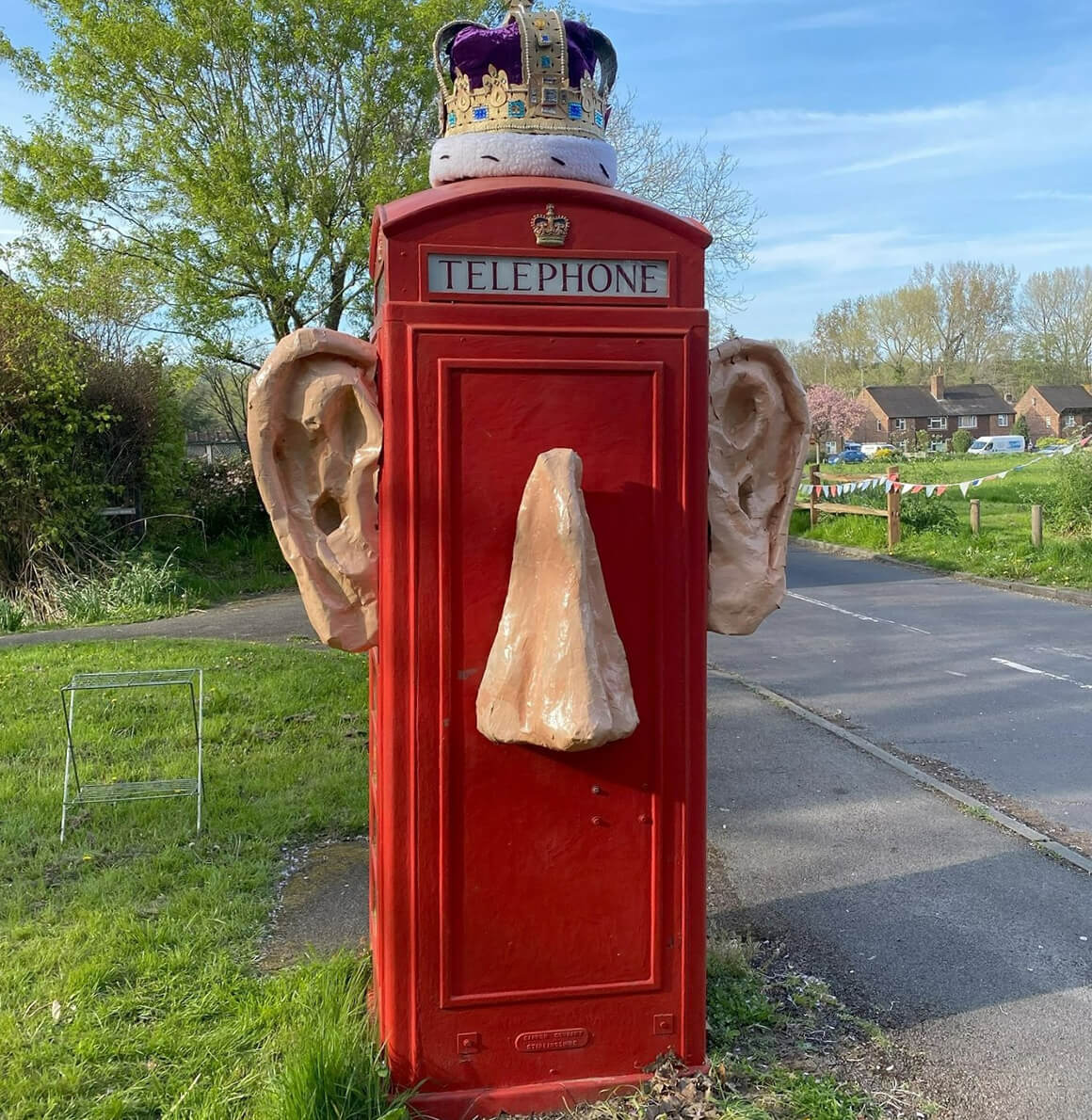 Adopted kiosk in the village of Compton, Surrey