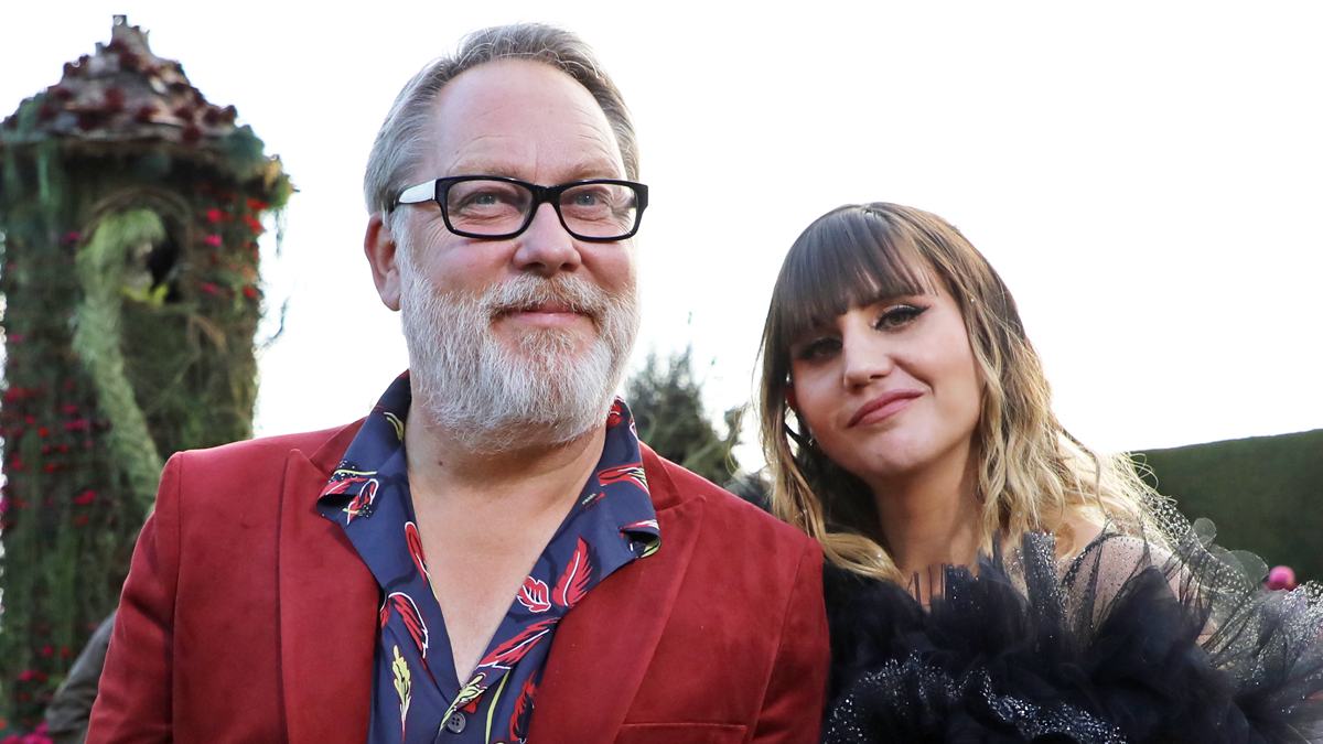 Vic Reeves And Natasia Demetriou Talk The Big Flower Fight Bt Tv